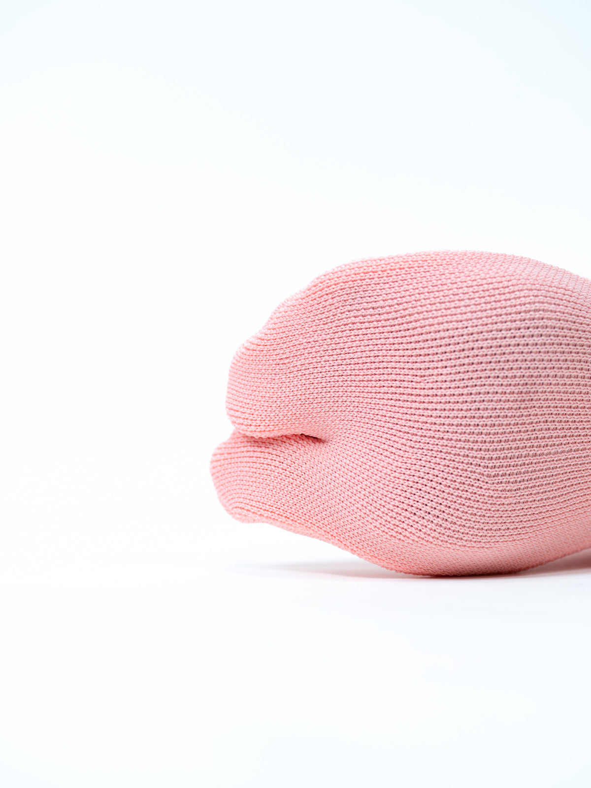The Knit Tabi Sakura(桜・ピンク/シーズナルカラー)|つま先の割れアップ|ISAMI