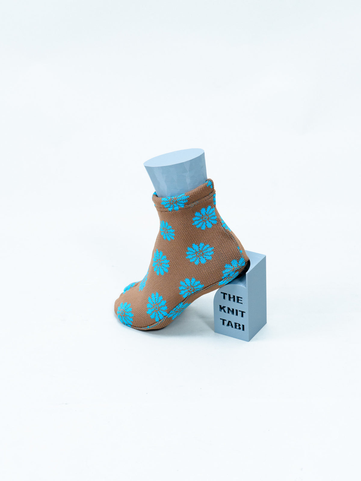 The Knit Tabi - Kiku Brown